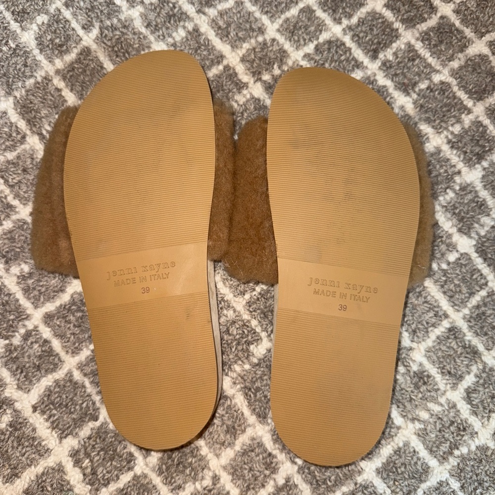 Jenni Kayne Tan Slides - Picture 2 of 3